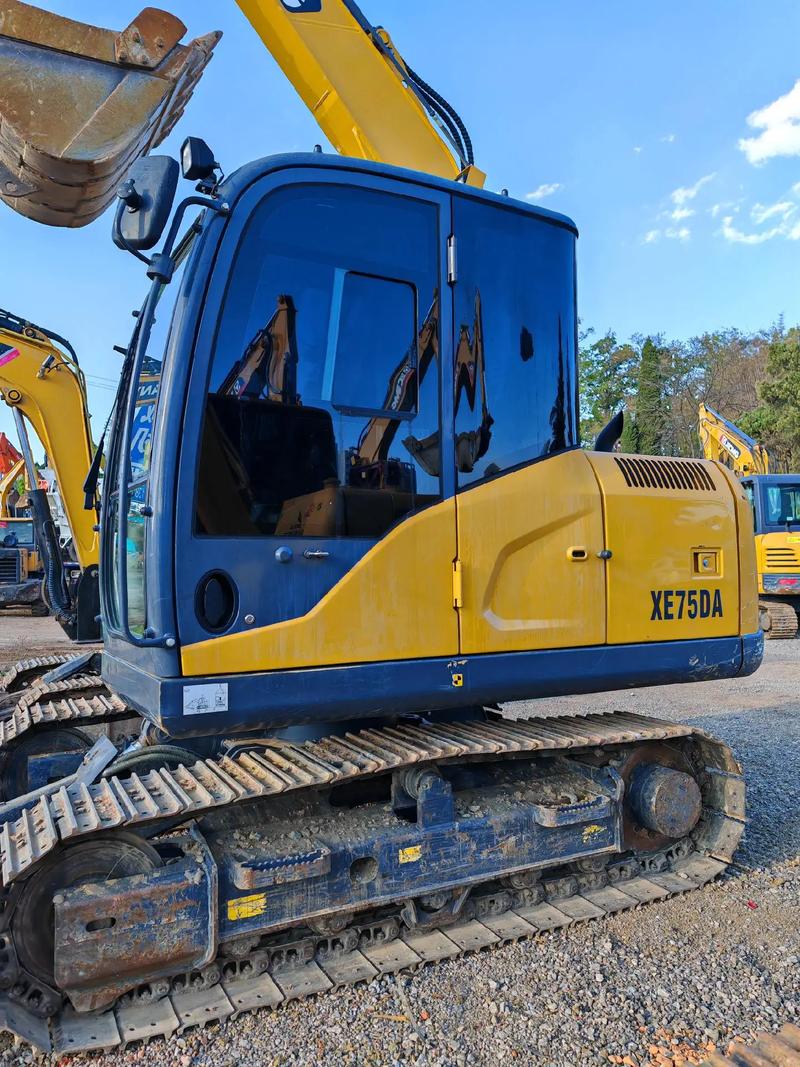 21年徐工75挖掘機(jī) 工程機(jī)械研發(fā)與二手機(jī)械市場的交匯點(diǎn)